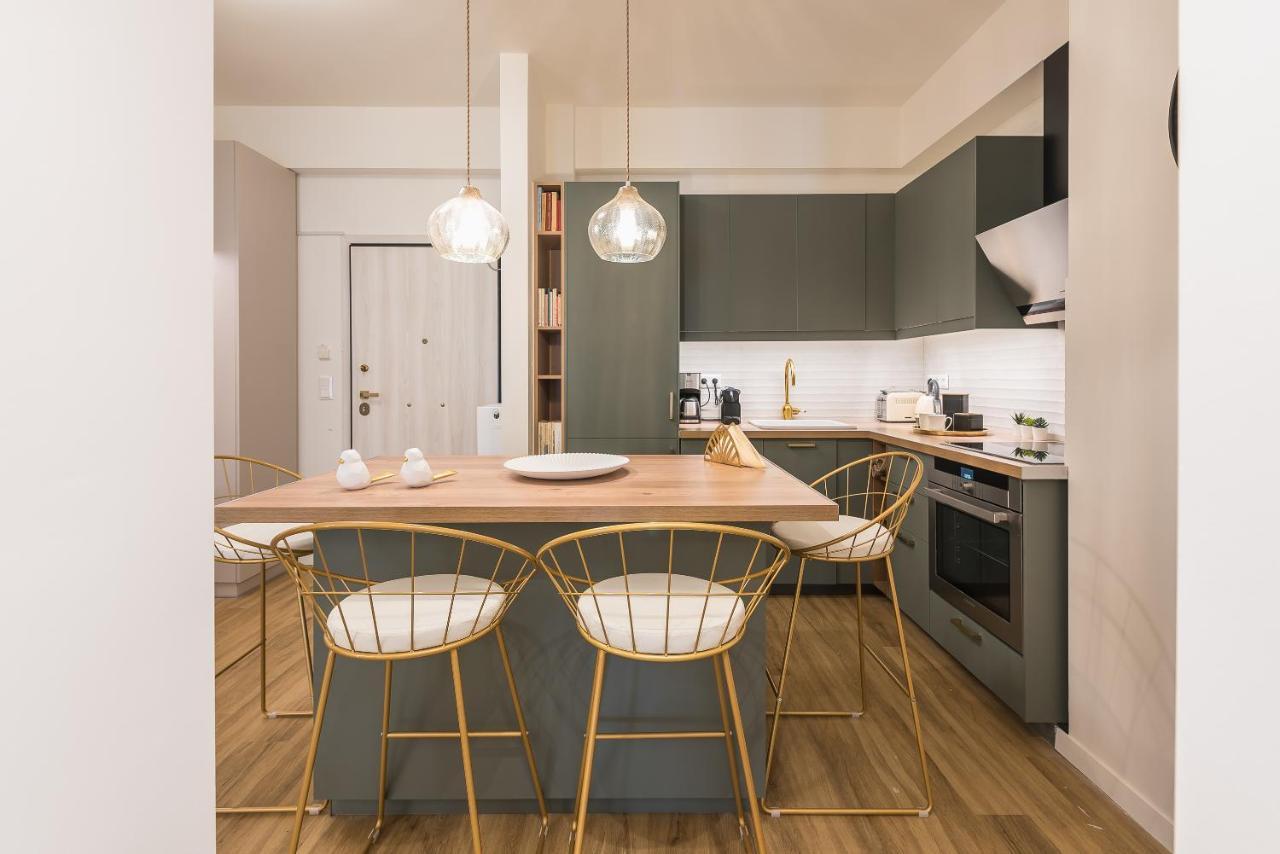 Chic And Comfort Home In Central Афины Экстерьер фото