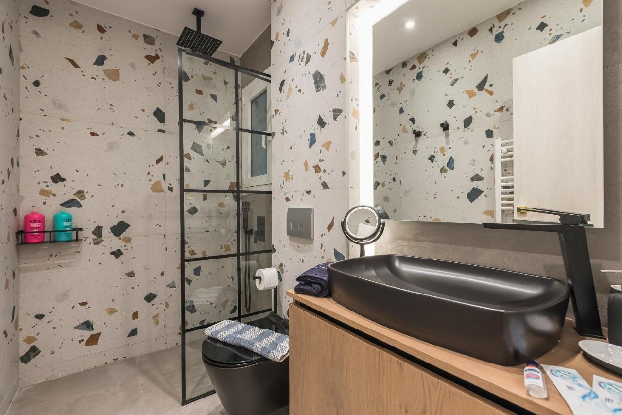 Chic And Comfort Home In Central Афины Экстерьер фото